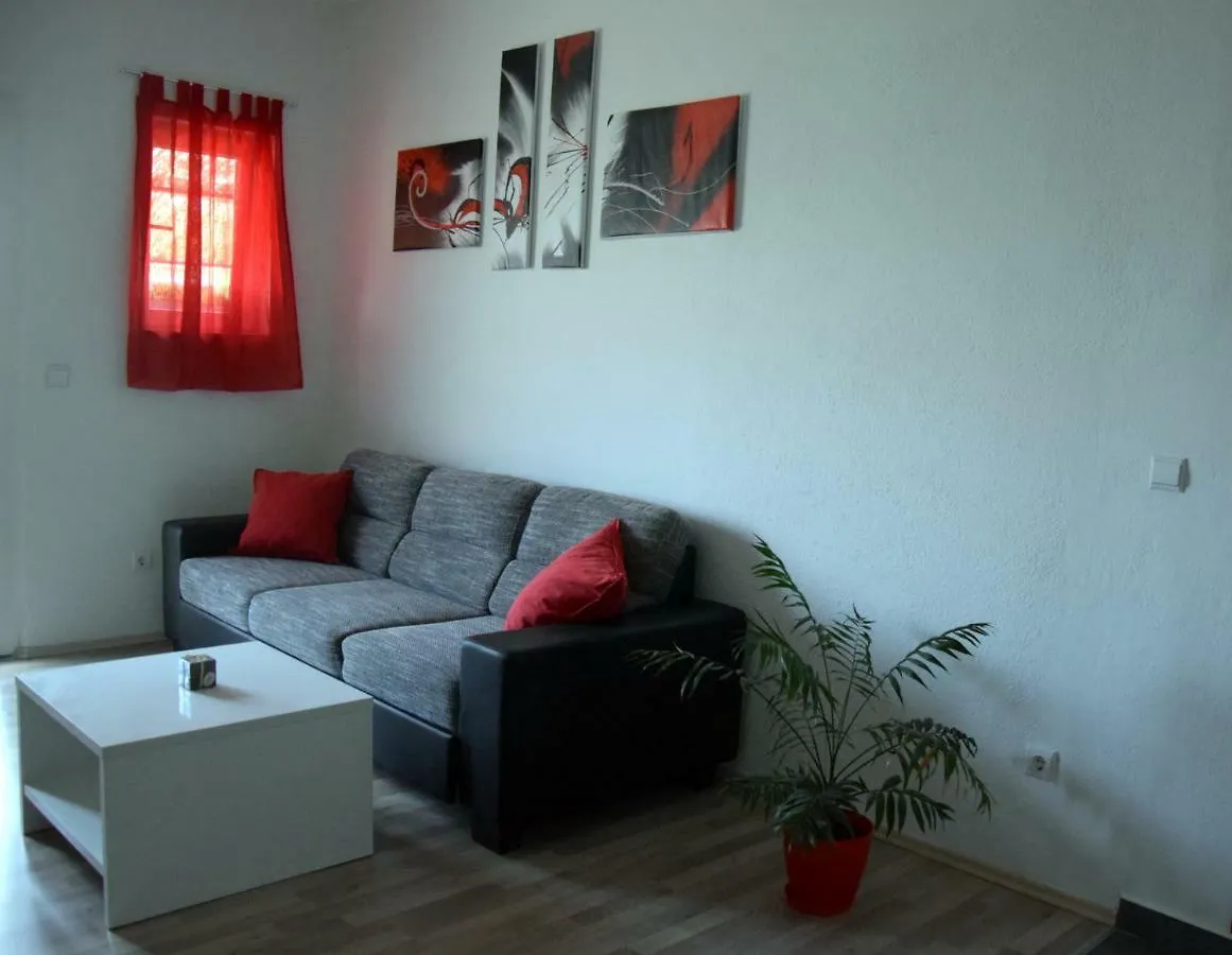 Διαμέρισμα Apartman Ana Sali